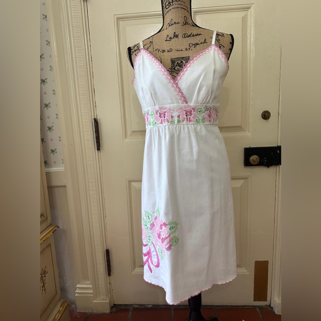 Lilly Pulitzer Pink And White Sundress With Delicate Accents